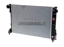 Mercedes-Benz W212 W204 su radiatoru